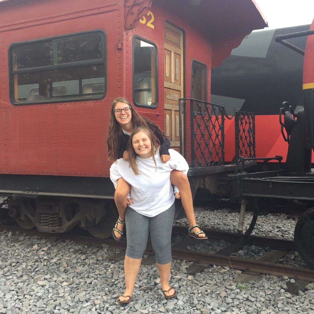 Meet your Posher, Abbey